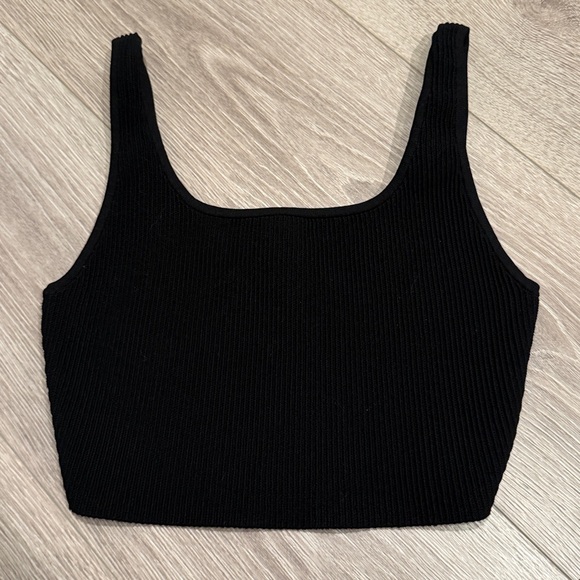 Babaton Black Sculpt Knit Square Neck Cropped Tank Size Medium Aritzia - Picture 5 of 6
